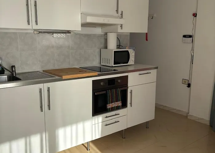 Clarissa Costa De Antigua